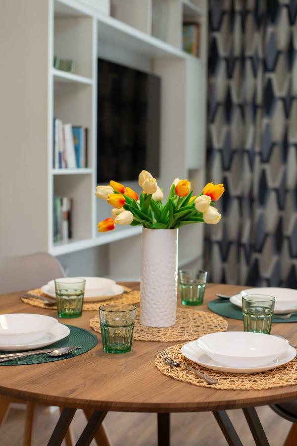 Fort Wola Apartments Warsaw By Noclegi Renters Екстер'єр фото
