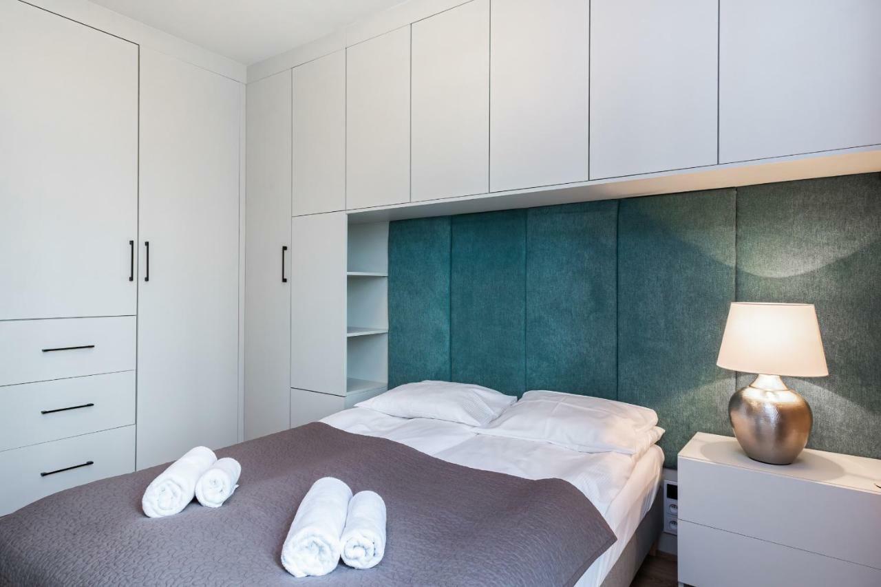Fort Wola Apartments Warsaw By Noclegi Renters Екстер'єр фото